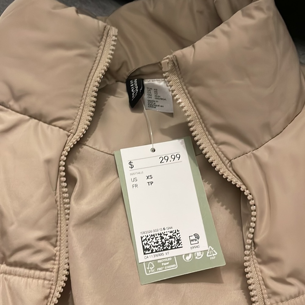 H&M - Picture 9 of 9